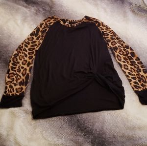 🔴 🎉 🎊 🎁 Black & Leopard Long Sleeve